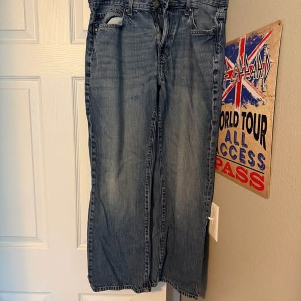 Apt. 9 Relaxed Fit Jeans Size 36/30Classic Apt. 9 relaxed fit jeans medium wash